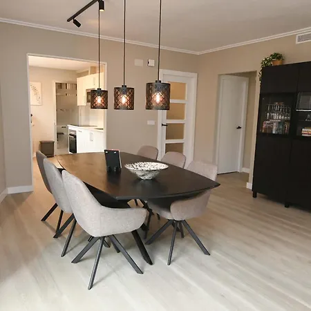 Apartment Stylish 3br In