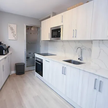 Apartment Stylish 3br In