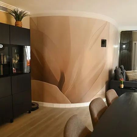 Apartment Stylish 3br In *