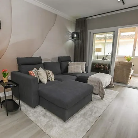 Apartment Stylish 3br In