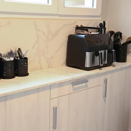 Stylish 3br In Apartment *